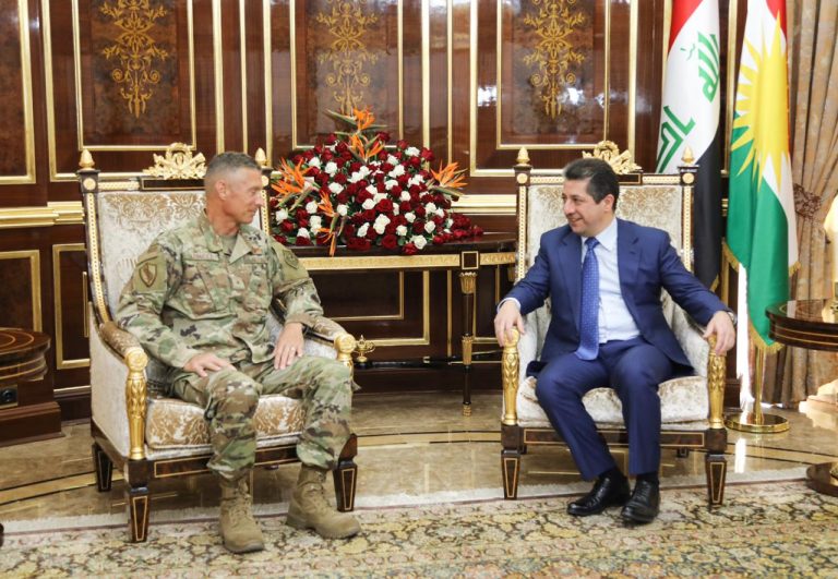 Mesrûr barzanî û fermandarê hevpeymanan civîyan