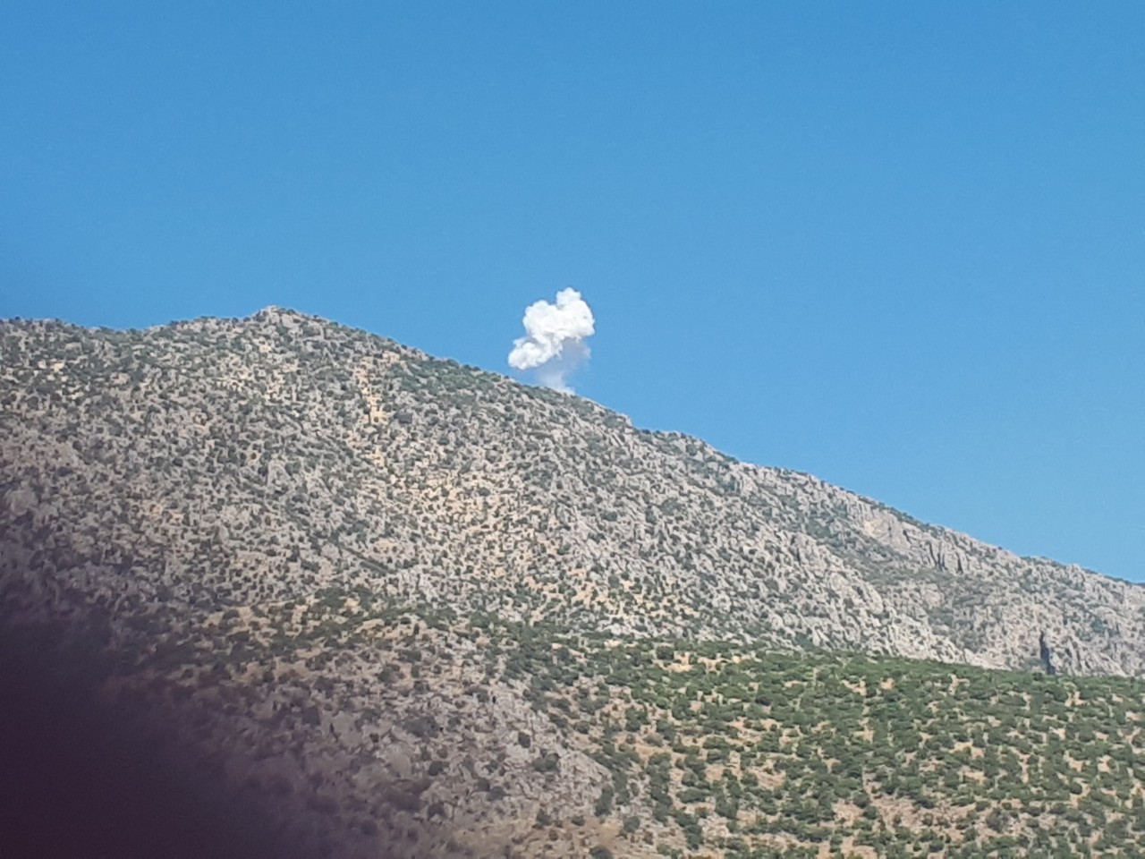 Balefrên tirkiyê PKK ê li Metînî bordoman dike