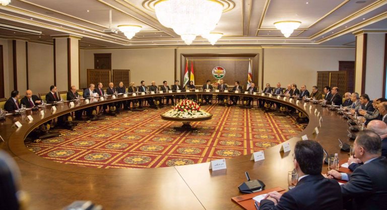 AlİYÊN BAŞÛR PARASTİNA MAFÊN KURDİSTANÊ Dİ DESTÛRA ÎRAQÊ DE TEKEZ DİKİN