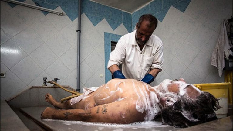 SIZAYÊ 1 SAL ZÎNDAN KIRIN Û 3 MEH "ŞUŞTINA MIRIYAN" JI BO YEK JI XWEPÊŞANDERÊN ÎRANÊ