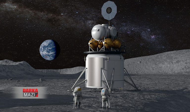 NASA WÊ 12 HEZAR KESAN BIBE SER BANÊ HEYÎVÊ Pêtirî 12 hezar kesan daxwaz ji ajansa NASAyê kirîne wan bibe geşta asîmanî ji bo ser banê Heyîvê û çaverê tê kirin ev geşt li sala 2024an were encam dan. Ajansa NASAyê îro roja pêncşembî 2/4/2020ê ragehand ku di çarçûveya bernameya Artemis da, 12 hezar kesan daxwaz pêşkêş kirine ji bo ku biçin geştekê ji bo valahîya asîmanî û ser banê Heyîvê. Herweha dest nîşan kir, bernameya Artemis li destpêka Adarê hatbû ragihandin û heya 31 Adarê berdewam bûbû û di vê demê da, 12 hezar kesan navên xwe ji bo wê geştê tomar kirine. Cêm Biraydnistayn, berpirs li ajansa NASAyê di vê derbarê de eşkere kir, ew dixwazin êdî xelkê beşdarî geştên valahîya asûmanî bikin û ew xweşhalin ku xelkek zor xwastîye geştê bikin. Bernameya Artemis wê li havîna sala 2021an navên wan kesan ragihînît ku ji bo geşta valahîya asîmanî û banê heyîvê hatîne pejirandin.