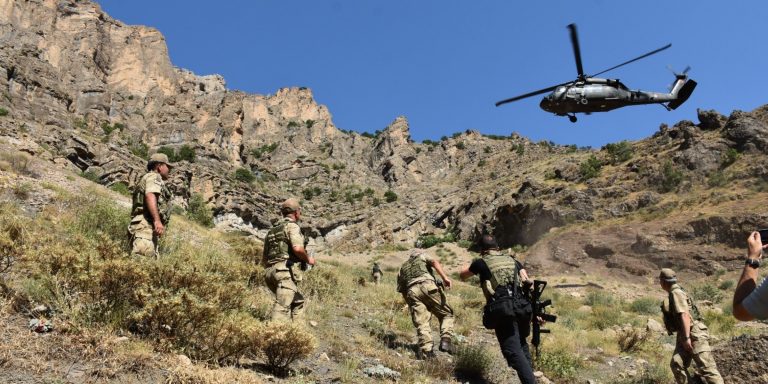 Li Agiriyê 3 Gerîla canê xwe ji destda