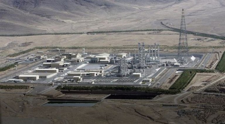 Trump dibe ku berî bi dawî bûna serokatiya xwe Tehranê bombebaran bike