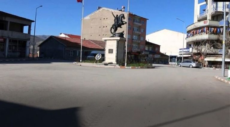 Li Meletiyê xwepêşandan û meş hatin qedexekirin