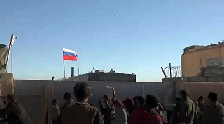 Li Eyn Îsayê xelkê hêzên rûsî dan ber keviran