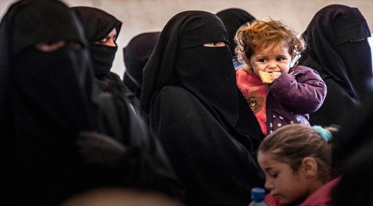 NY: 27 hezar zarok di Kampa Holê de bi metirsiya radîkalbûnê re rûbirû ne