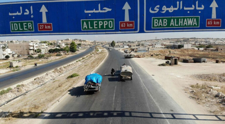 Rûsya: Komên çekdar nahêlin xelk di deriyên hatine vekirin de derkevin