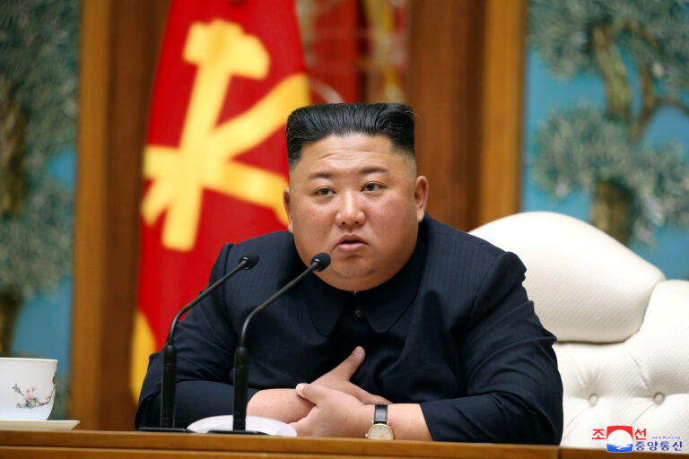 Kim Jong biryara îdamkirina rêveberê partiya xwe da!