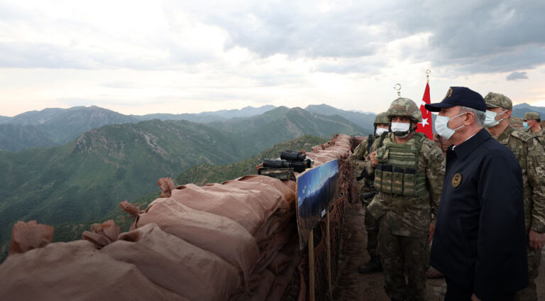 Akar: Em rêz li sînor û serweriya hemû cîranê xwe digrin