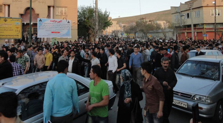 Rejêma Îranê di nava bajarê Bokanê de xalên Kontrolê danîne