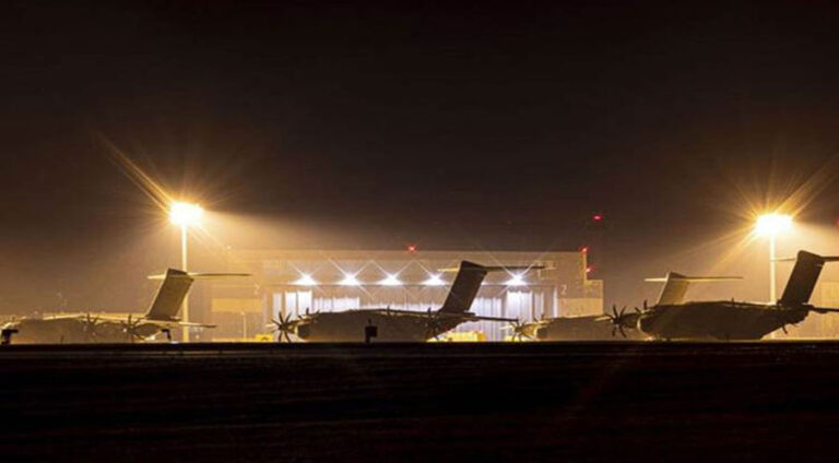 Afxanî, 22 balafir û 24 helîkopter revandin Özbekistanê