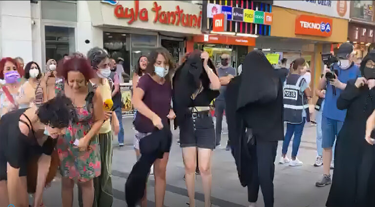 Gel li bakurê Kurdistanê çalakiya rêxistina jina a HDPê pirotesto kir