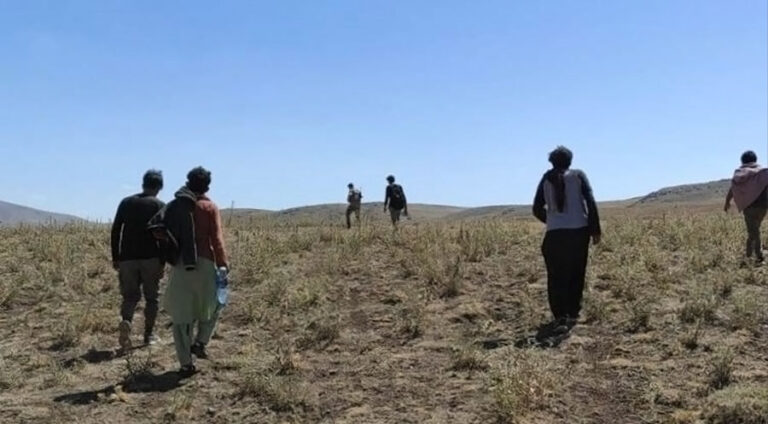 Li Wanê 57 koçber Efgan hatine desteserkirin