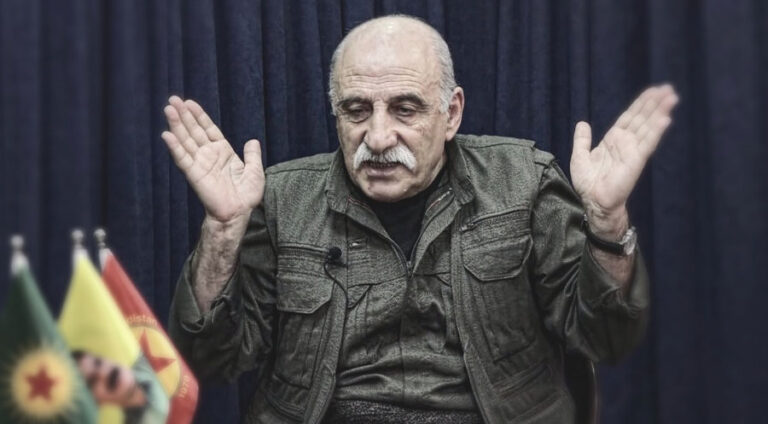 Ebas reş û spî ji hev cuda nake