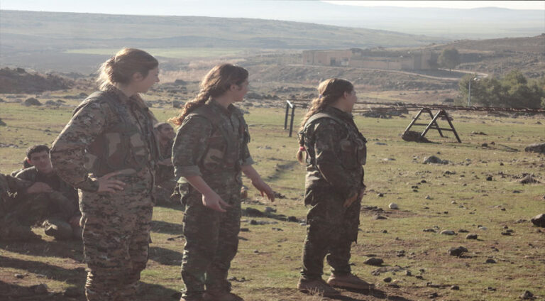 Mîlîşyayên PKK’ê sê zarokên keç revandin û ENKS’ê jî ev karê wan şermezar kir