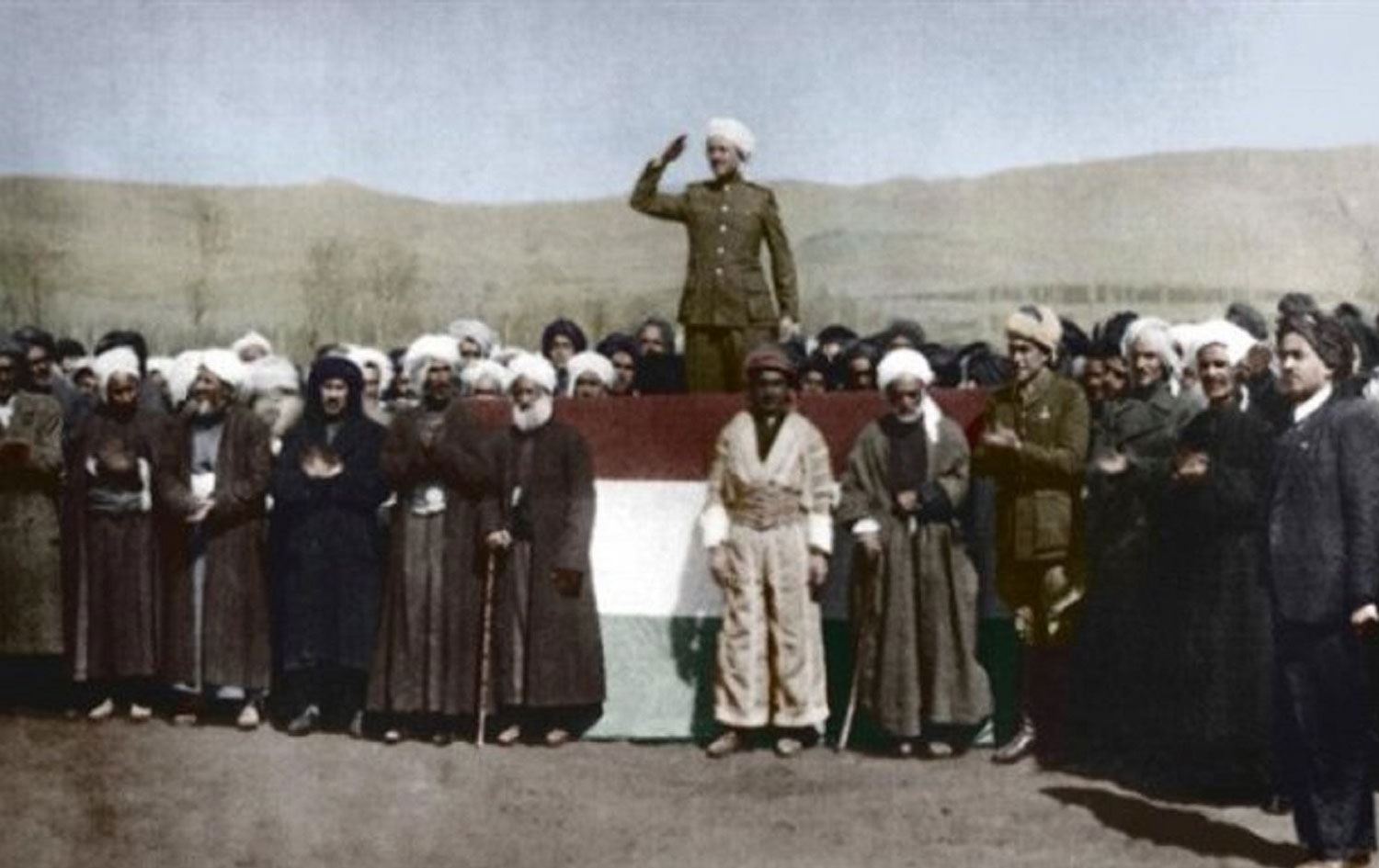Îro 76 sal di ser damezrandina Komara Kurdistanê de derbas dibin