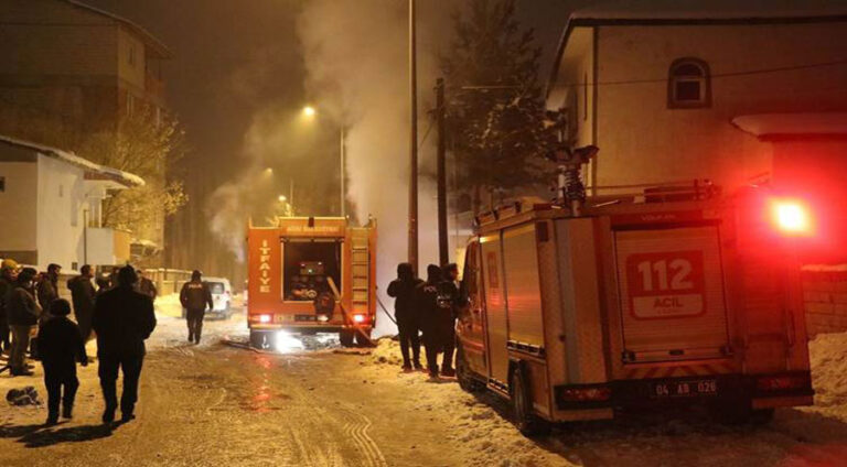 Li parêzgeha Agirî agir bi mizgeftekê ket