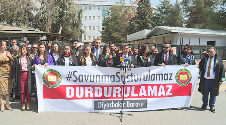 “Çareseriya pirsa Kurd bi makezagoneke demokratîk û beşdariya hemû aliyan pêkan e”