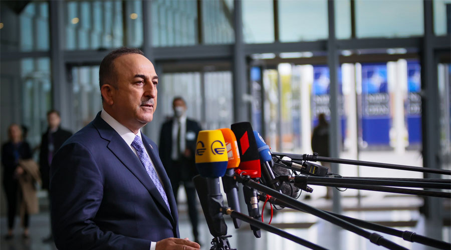 Çavuşoglu: Swêd û Finlanda piştgiriya PKKê dikin