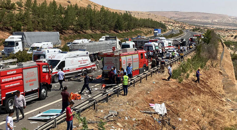 Li Dîlokê bûyera trafîkê: 15 mirî û 22 birîndar