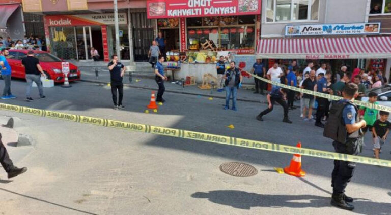 Li Stenbolê di êrîşeke çekdarî de 2 kes hatin kuştin