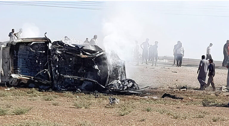 Droneke Tirkiyê otomobîlek li Girkê Legê bombebaran kir
