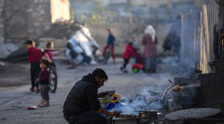 Li Tirkiyê zêdetir ji 10,000 malbatan nikarin zarokên xwe xwedî bikin