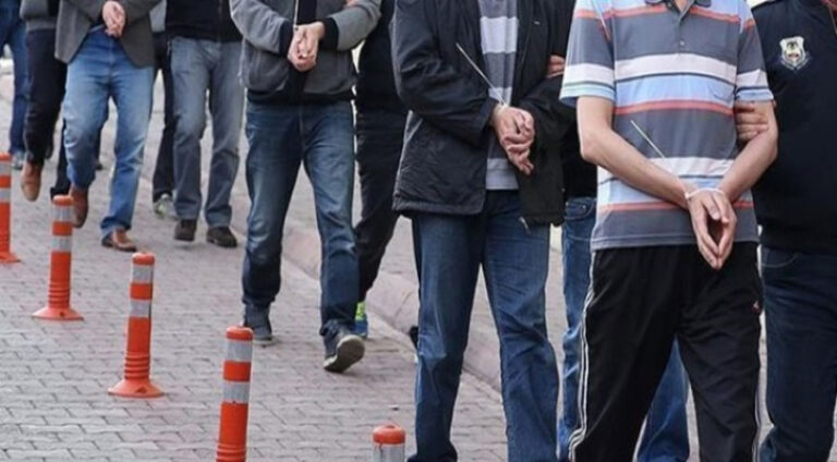 Derbarê 9 rojnamevanên Kurd de biryara girtinê hat dayîn