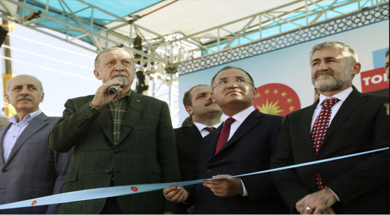 Çavdêrekî siyasî: Axaftina Erdogan a li Diyarbekirê lawaz bû