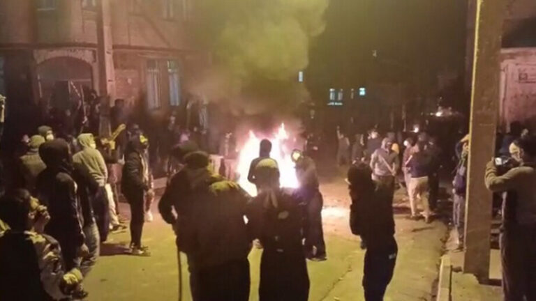 Li bajarê Bokanê çar kes di xwepêşandanan de hatin kuştin