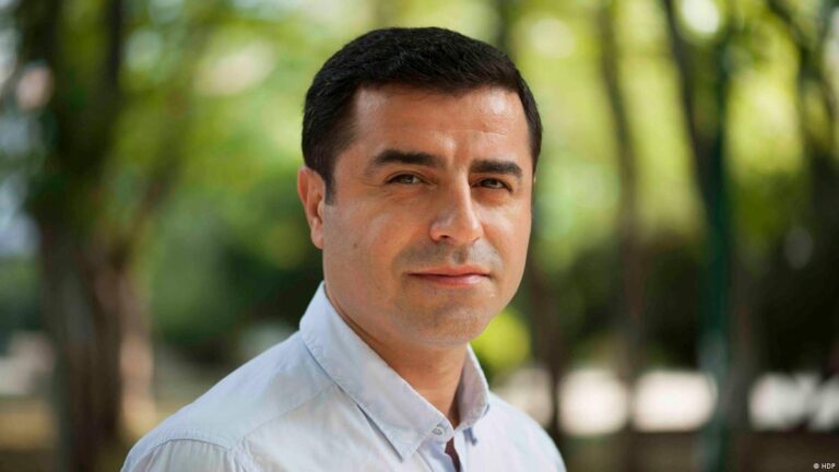 Demirtaş: Gelê Kurd şimaqa li Ferhat Encûyî hatiye dan ji bîr nake