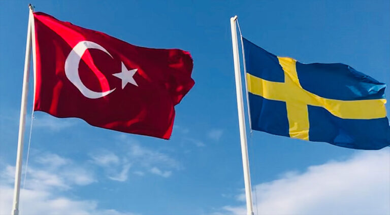 Swêd koçberekî siyasî yê Kurd radestî Tirkiyê dike