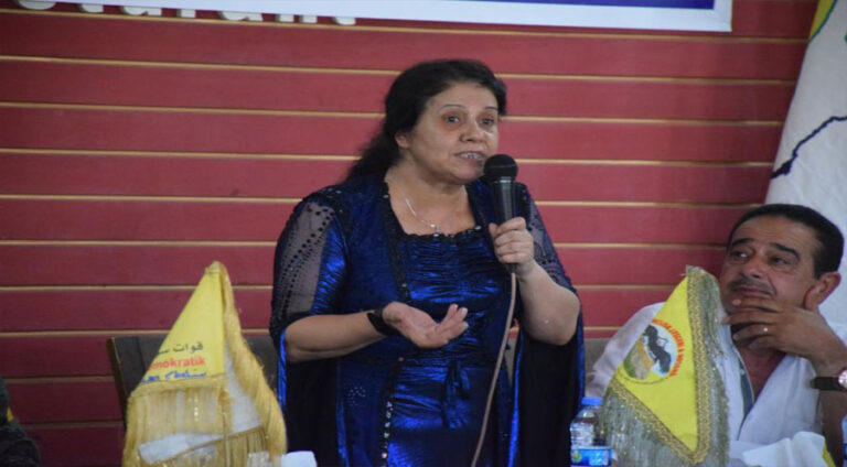 Têkiliyên seksî yên Şêwirmenda Rêveberiya Xwesera Kantona Hesekê bi şofêrê wê re eşkere bûn