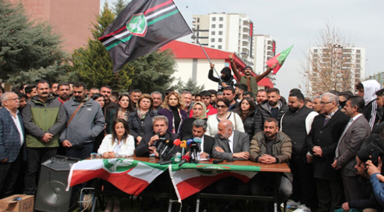 85 saziyên sivîl êrîşên li dijî Amesporê şermezar kirin