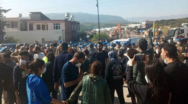 Li Hatayê 20 mexdûrên erdhejê hatin desteserkirin