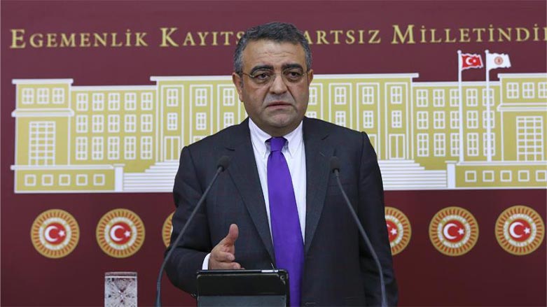 Parlamenterê CHPê: Em ê çekan bi PKKê bidin berdan