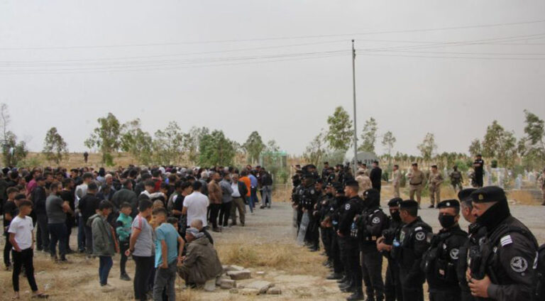 PKK’e gelê Mexmûrê li dijî artêşa Iraqê weke mertalên zindî bikar tîne
