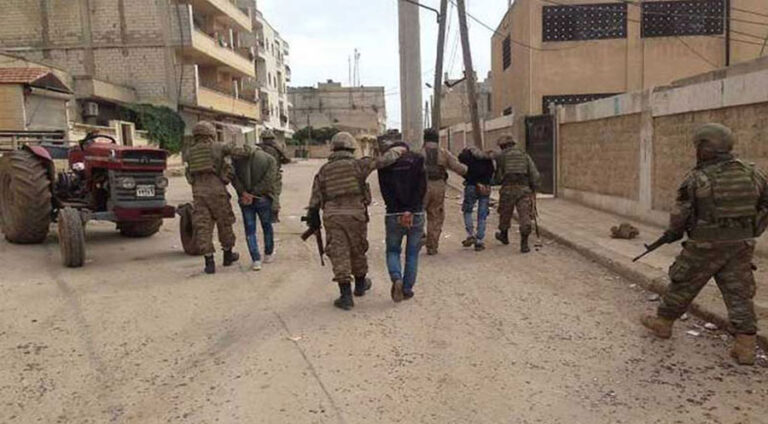 Çekdarên ser bi Tirkiyê ve li Efrînê 4 xort revandin