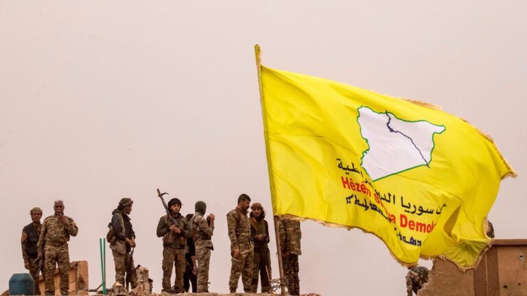 HSD red dike ku şervanên wê beşdarî şerê li Ukraynayê bûbin