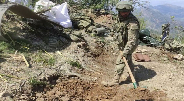 Leşkerekî tirk li deverên sînorî yên Herêma Kurdistanê hat kuştin