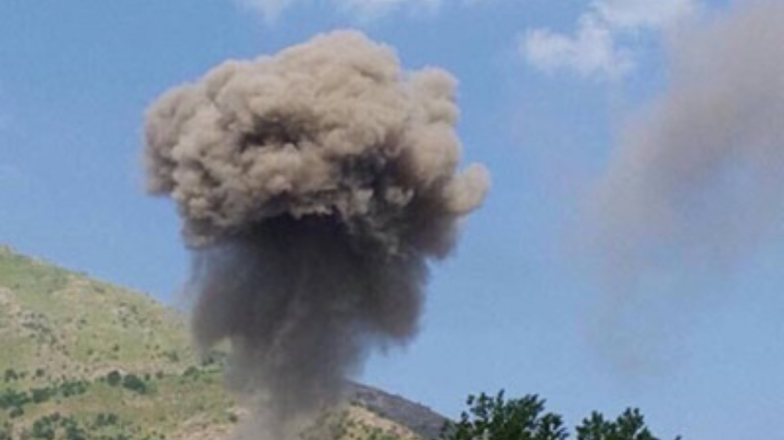 Droneke Tirkiyê otomobîleke PKKê li parêzgeha Hewlêrê bombebaran kir
