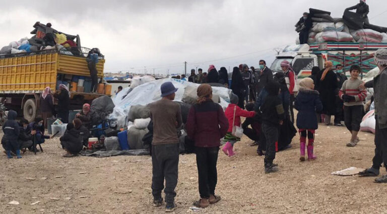94 malbatên çekdarên DAIŞê ji kampa Holê hatin derxistin