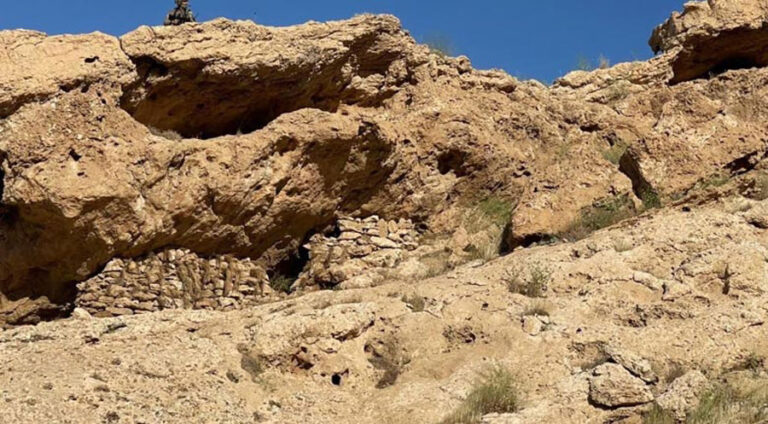 PKK’ê xalên leşkerî li nêzîk kampa Mexmûrê radestî hêzên Iraqî kirin