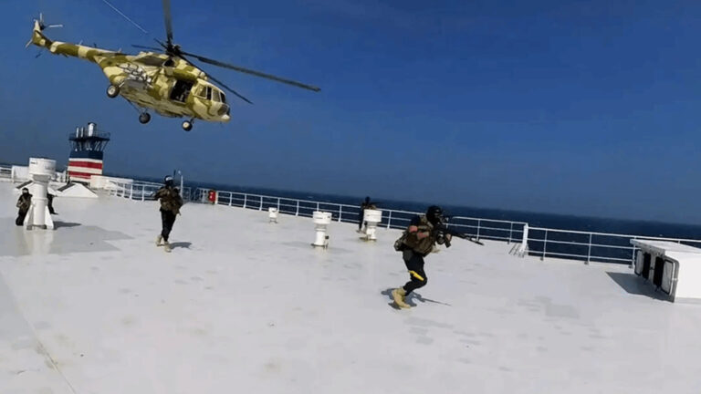 Amerîkayê hevpeymaniyeka navdewletî ji bo berhingarbûna êrîşên Hûsiyan pêk anî