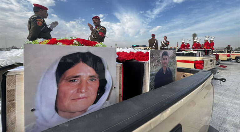Şengal.. Êzdî pêşwaziyê li cenazeyên xwe dikin, PKK e jî pêşwaziyê li malbatên terorîstan