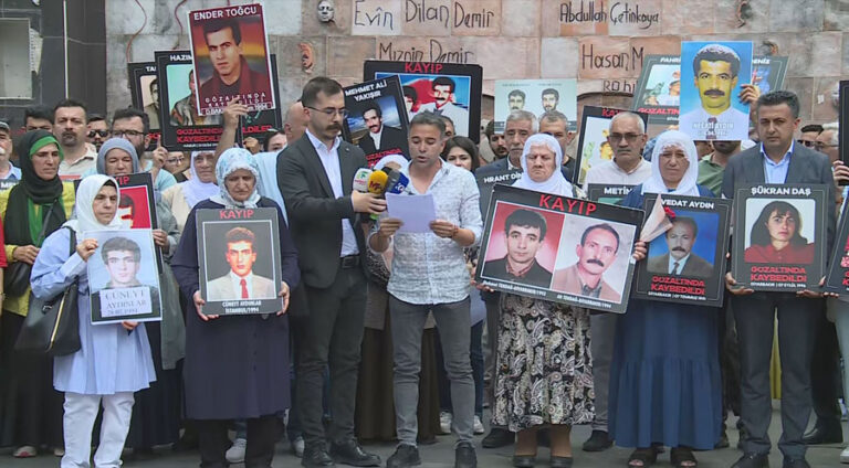 Dayikên Şemiyê hezar hefte ne daxwaza aşkerekirina çarenivîsa zarokên xwe dikin