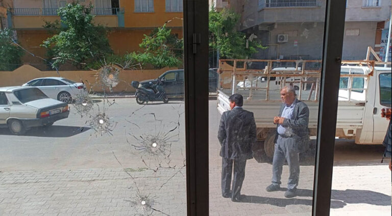 Careke din avahiya Dem Partiyê ya Bêrecûkê rastî êrîşê hat