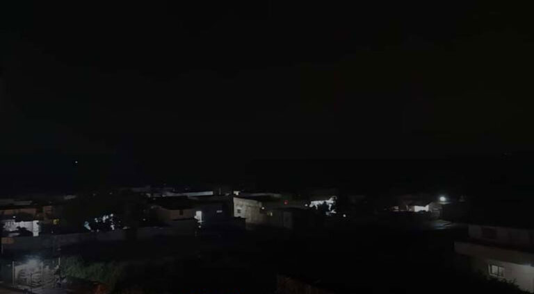 Xelkê bajarê Dirbêsiyê di tariyê de dijîn