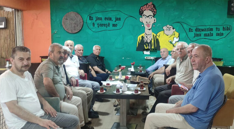 Şandeya PWKyê ji bo piştgirîyê seredana Pîne Cafeyê kir