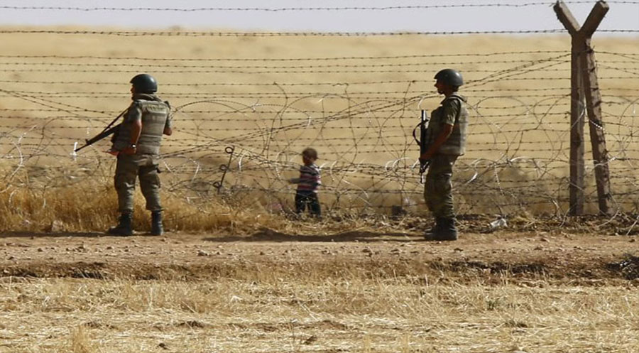 Li Kobanê zarokek bi guleyên cendirmeyên Tirkiyeyê hat kuştin